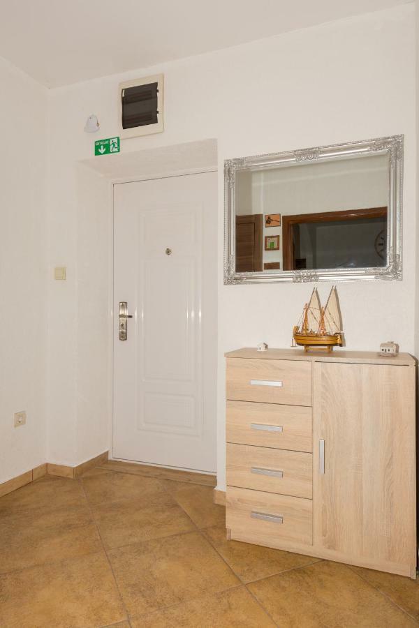 Apartment Park Каштела Екстер'єр фото